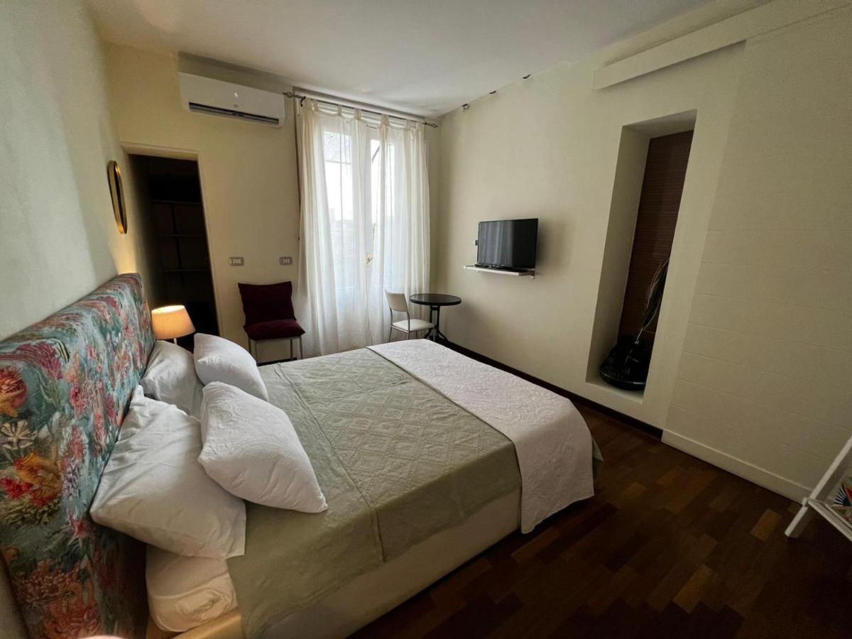Al Castello Apartment Catania Bagian luar foto