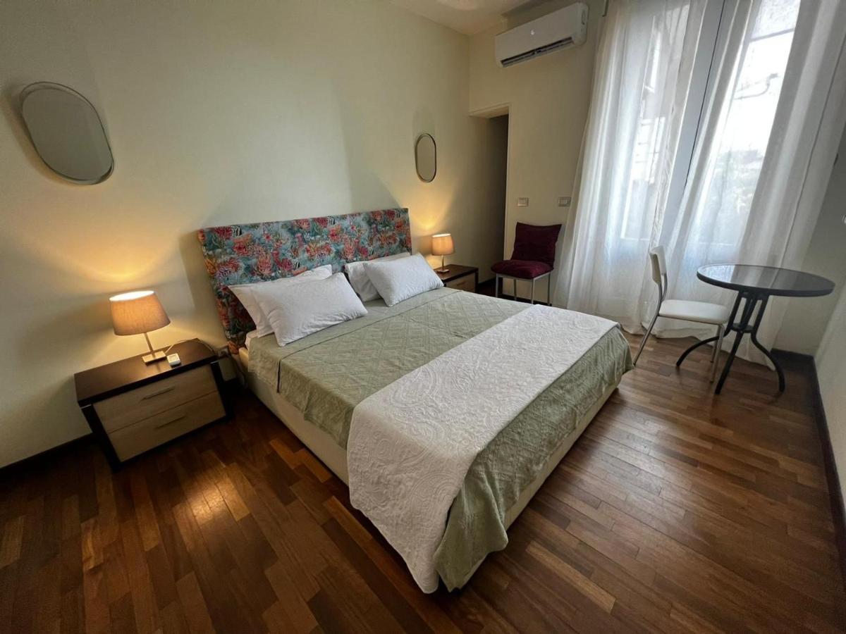 Al Castello Apartment Catania Bagian luar foto
