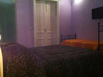 Al Castello Apartment Catania Bagian luar foto