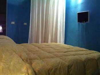 Al Castello Apartment Catania Bagian luar foto